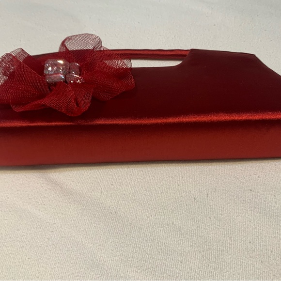 Red bag w shoulder strap - Picture 2 of 5